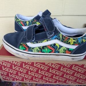 Big kids Velcro Vans size 5.5